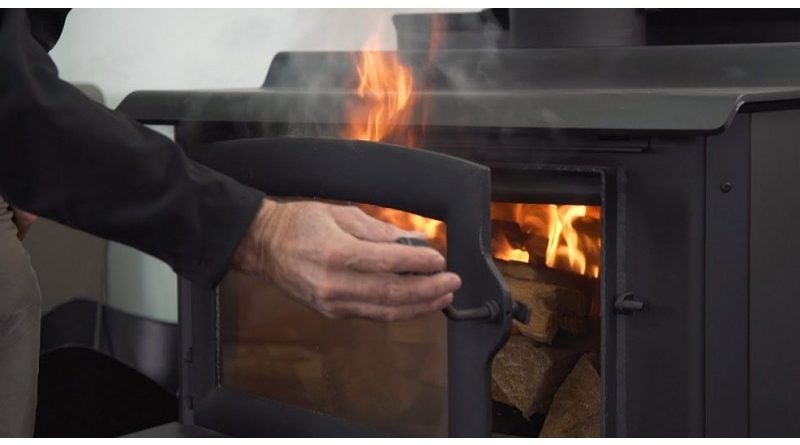 Καπνίζει η ξυλόσομπα, τι να κάνω;